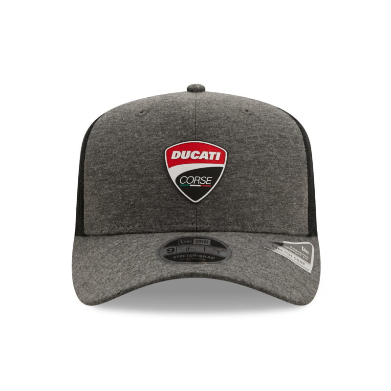 כובע רשת TRUCKER עם לוגו של DUCATI CORSE