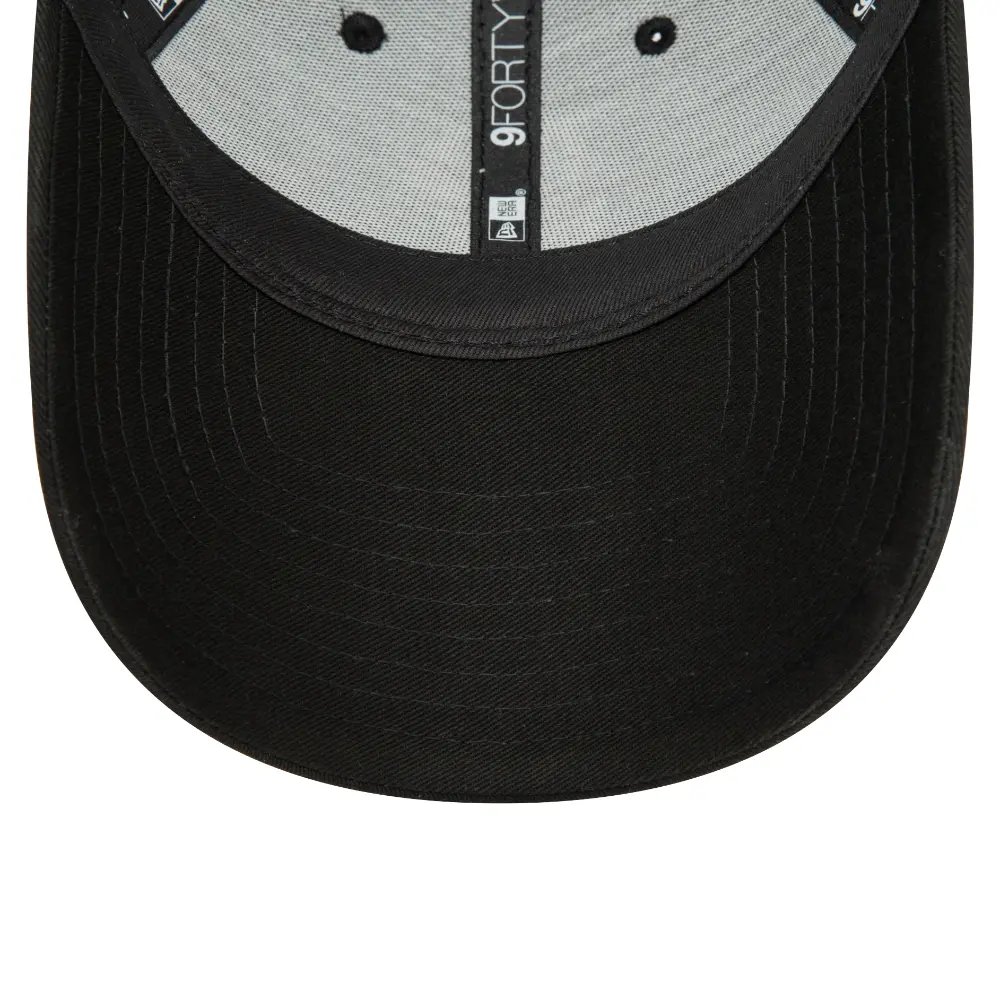 כובע 9FORTY עם לוגו של LANSING LUGNUTS