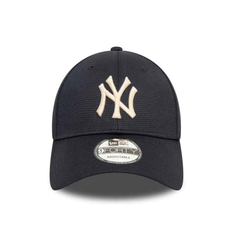 כובע 9FORTY עם לוגו NEW YORK YANKEES