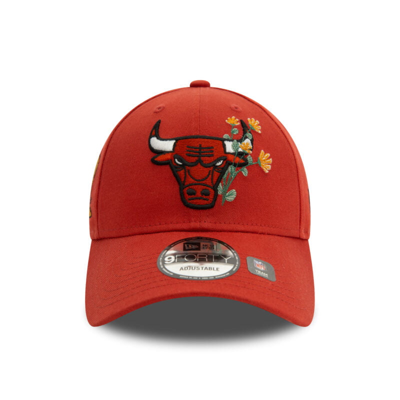 כובע 9FORTY עם לוגו CHICAGO BULLS עם עיטורי פרחים