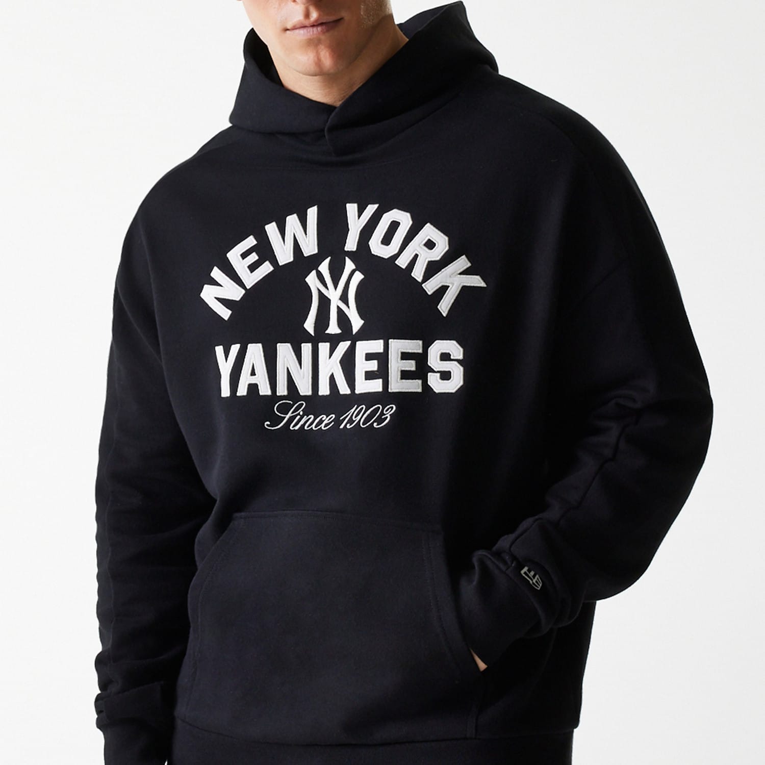 קפוצ'ון עם לוגו NEW YORK YANKEES