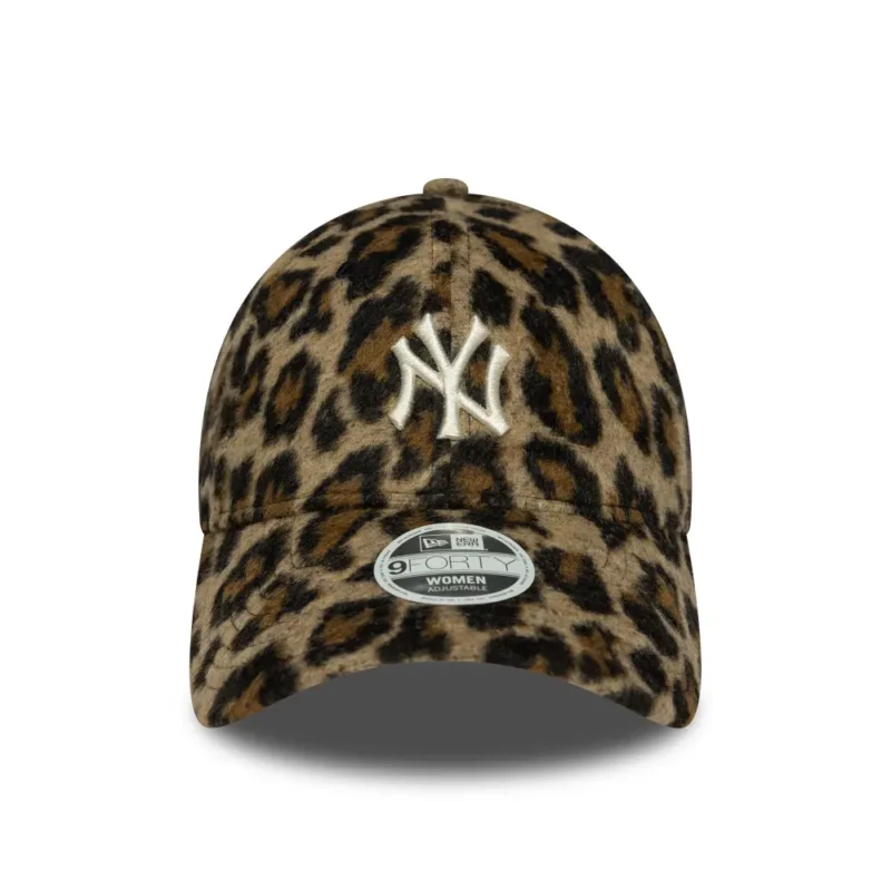 כובע 9FORTY לנשים עם לוגו NEW YORK YANKEES