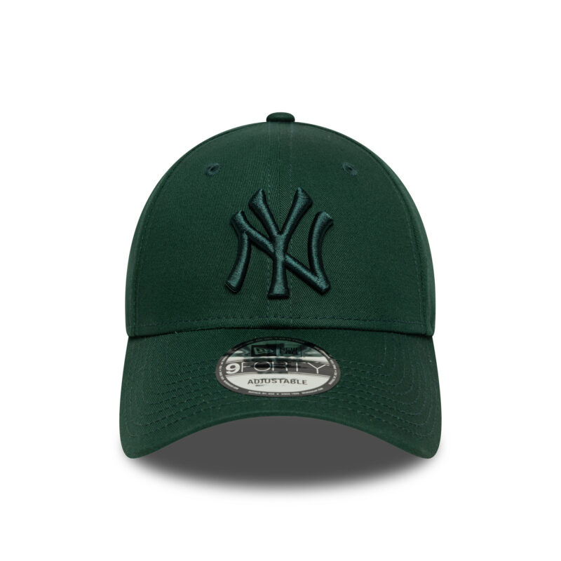 כובע 9FORTY עם לוגו NEW YORK YANKEES