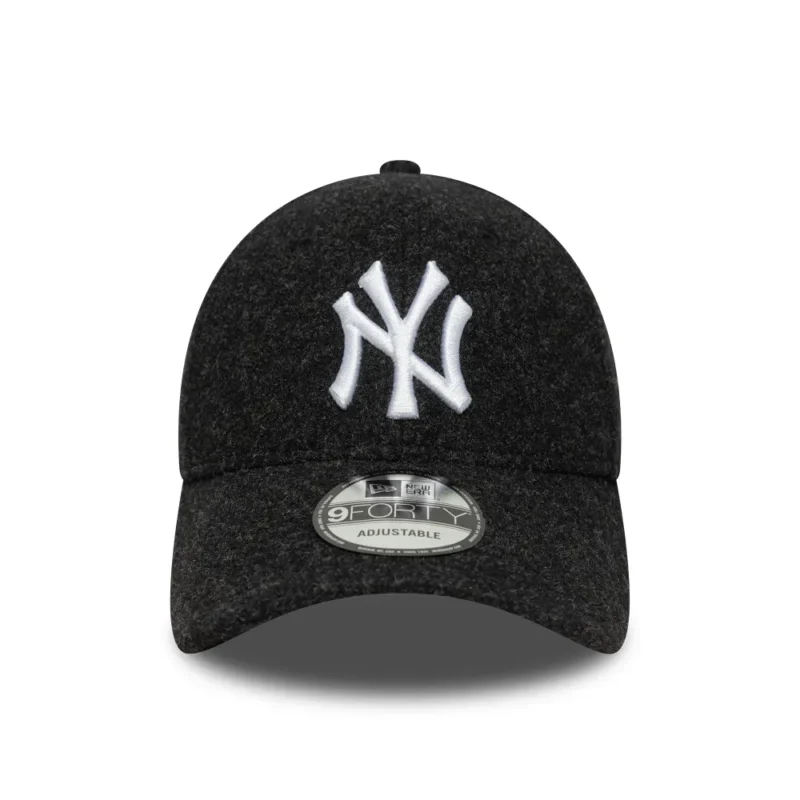 כובע 9FORTY עם לוגו NEW YORK YANKEES