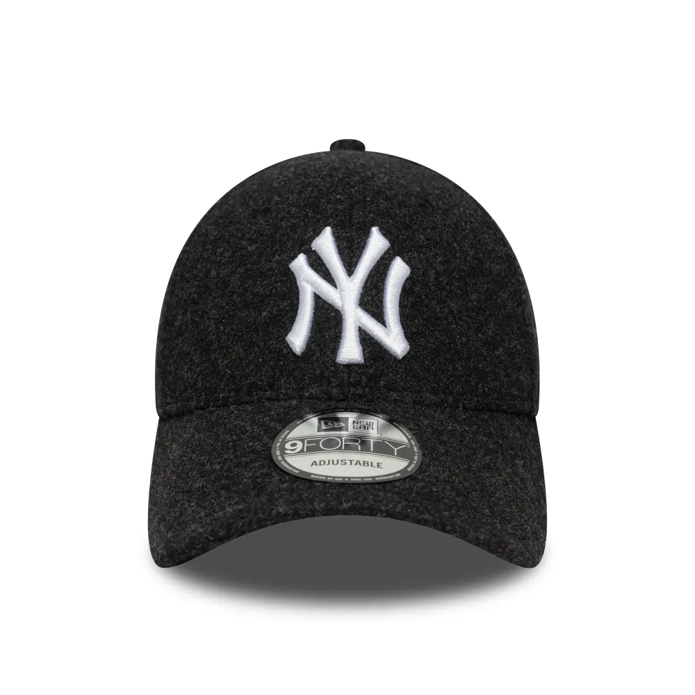 כובע 9FORTY עם לוגו NEW YORK YANKEES