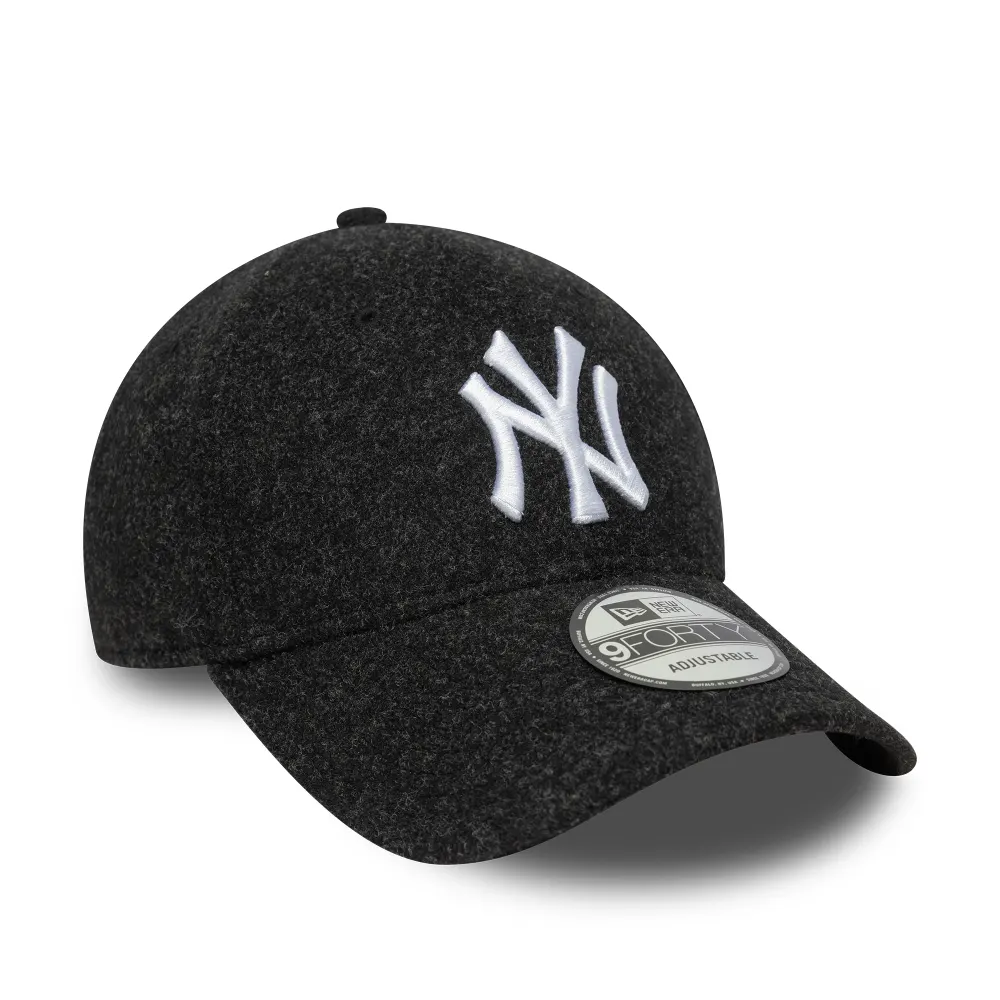 כובע 9FORTY עם לוגו NEW YORK YANKEES